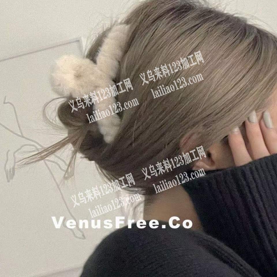 采购如图毛绒爪夹有现货的联系，量大，电话