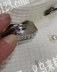 找饰品配件厂家，如图
