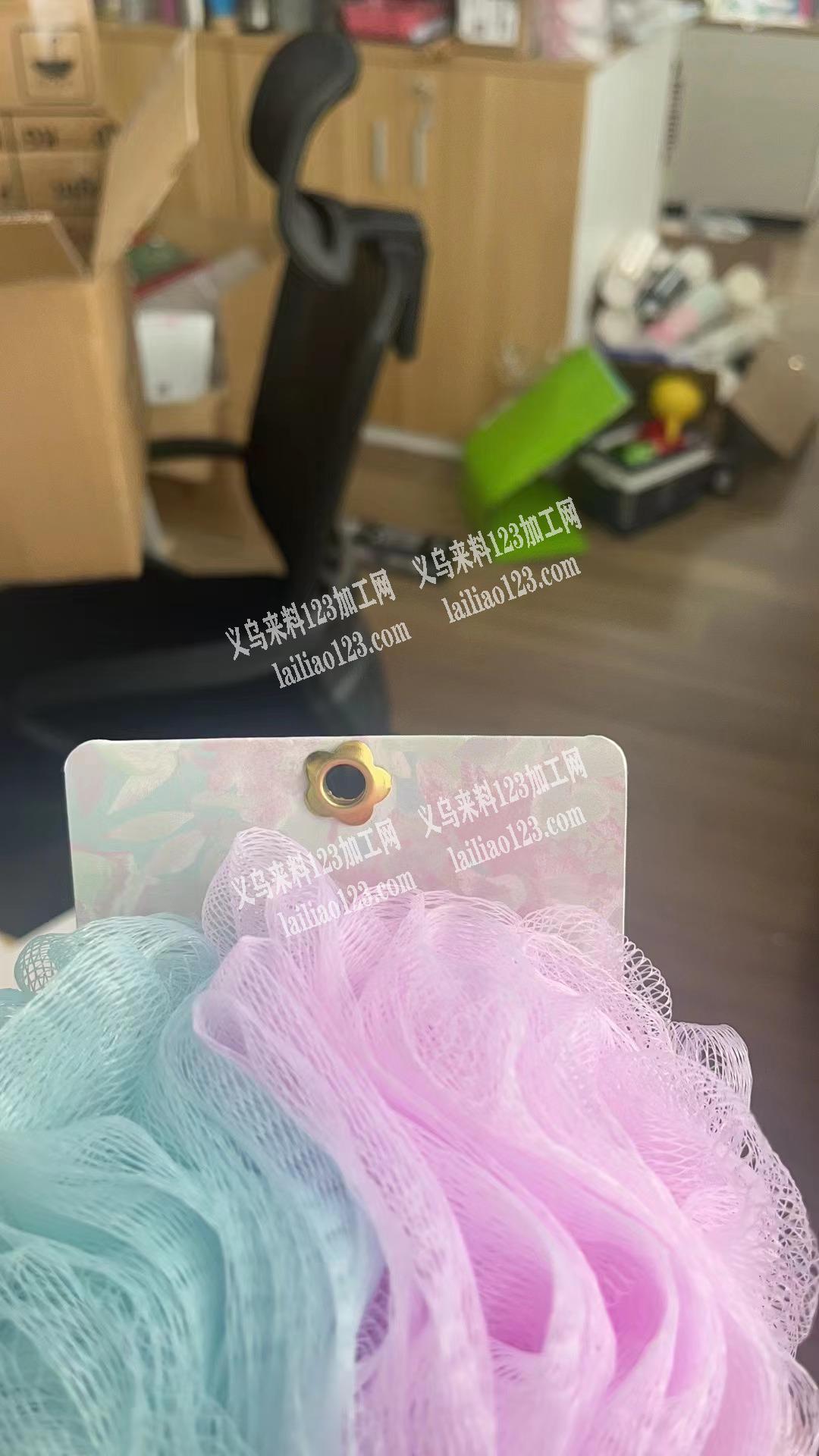 卡片打鸡眼外发加工，如图，有没有打鸡眼的