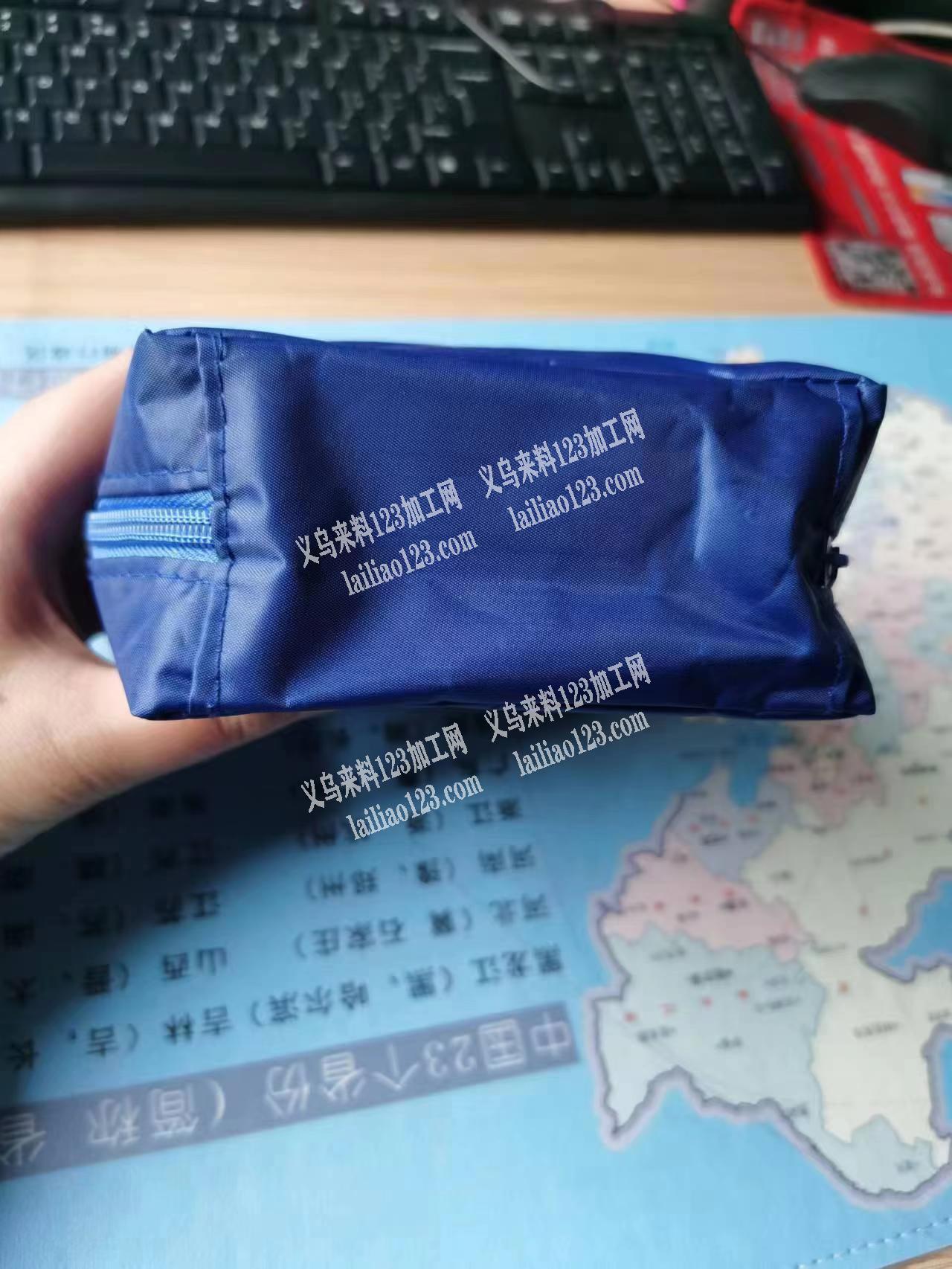 有如图这款包外发加工，找加工厂，有空做的