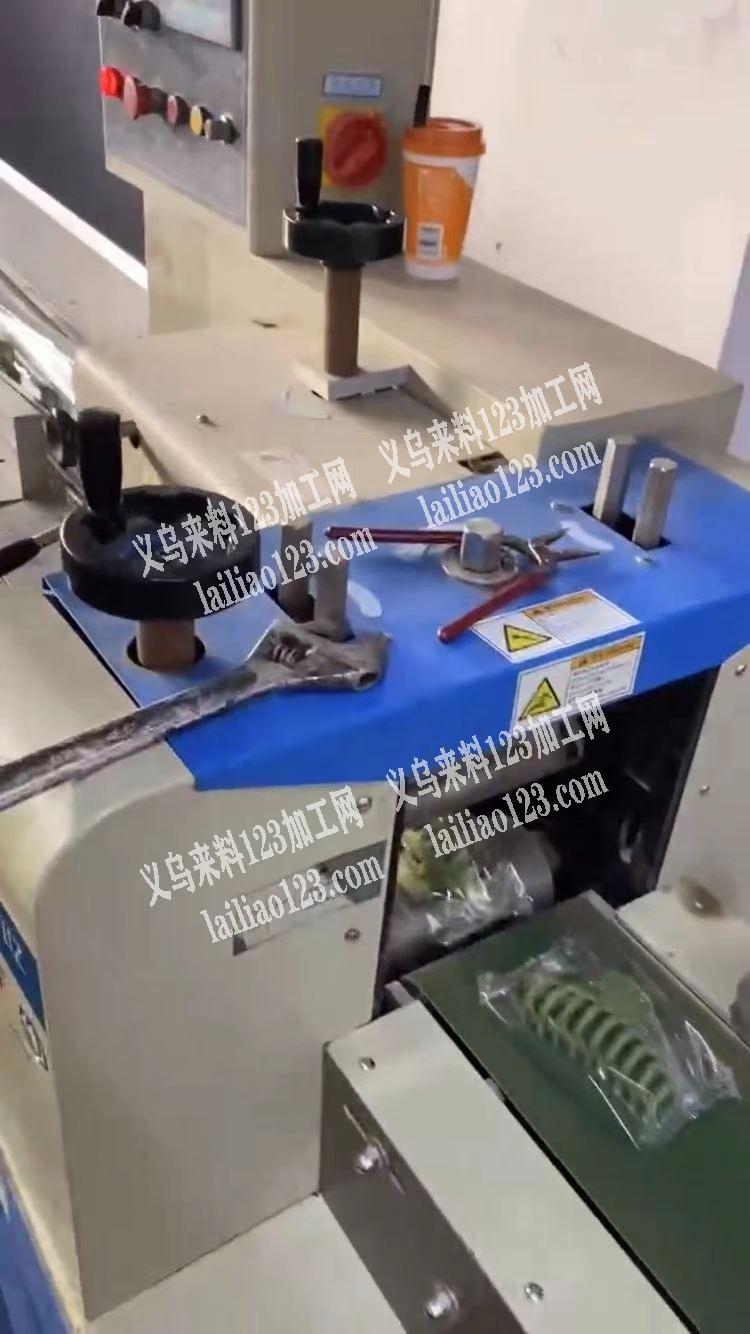 求购爪夹包装机器，有的联系我