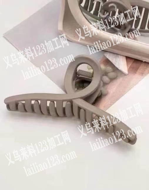 大量如图注塑爪加订单，寻找哪家有货联系我