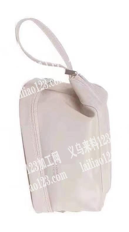 大量箱包外发加工，发外地，纯加工，有的联