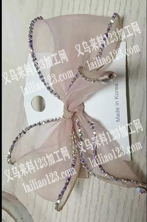 蝴蝶结上面粘钻，手工活外发加工，寻找会做