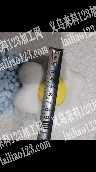 老板委托寻找：10000如图毛绒小花订单