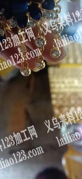简单18万挂圈的手工活外发加工，如图，毛