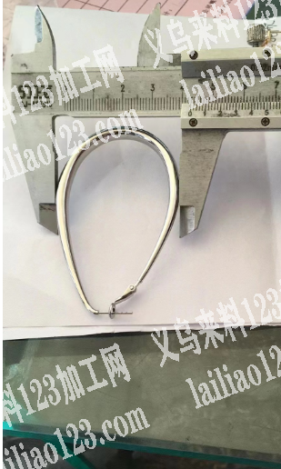 2.6万铜耳环饰品订单，找厂家，如图，2