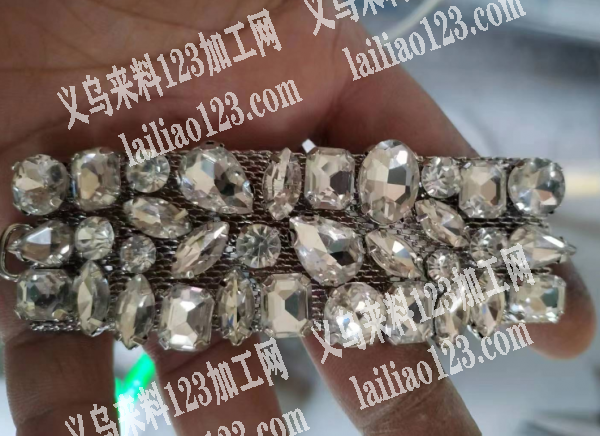 夹玻璃手工活外发，寻找夹钻的手工活加工厂