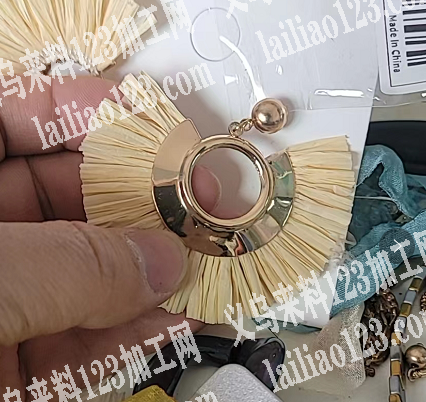 寻找义乌专业做打胶的手工活加工厂，做耳环
