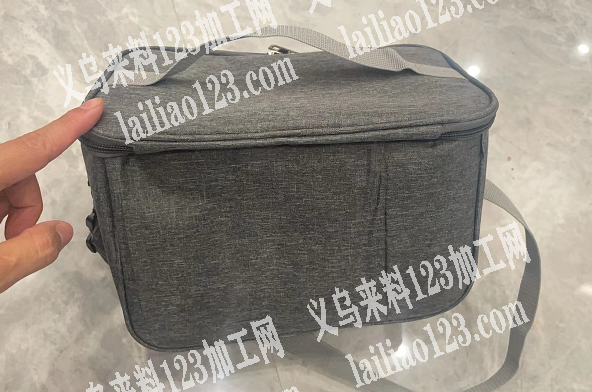 老板委托寻找：外发化妆包，寻找化妆包加工