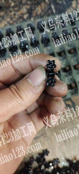 大量抓夹订单，寻找工厂合作，长期合作，电
