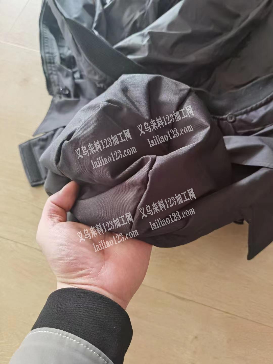 如图羽绒服外发加工，长年有货，有意者请联