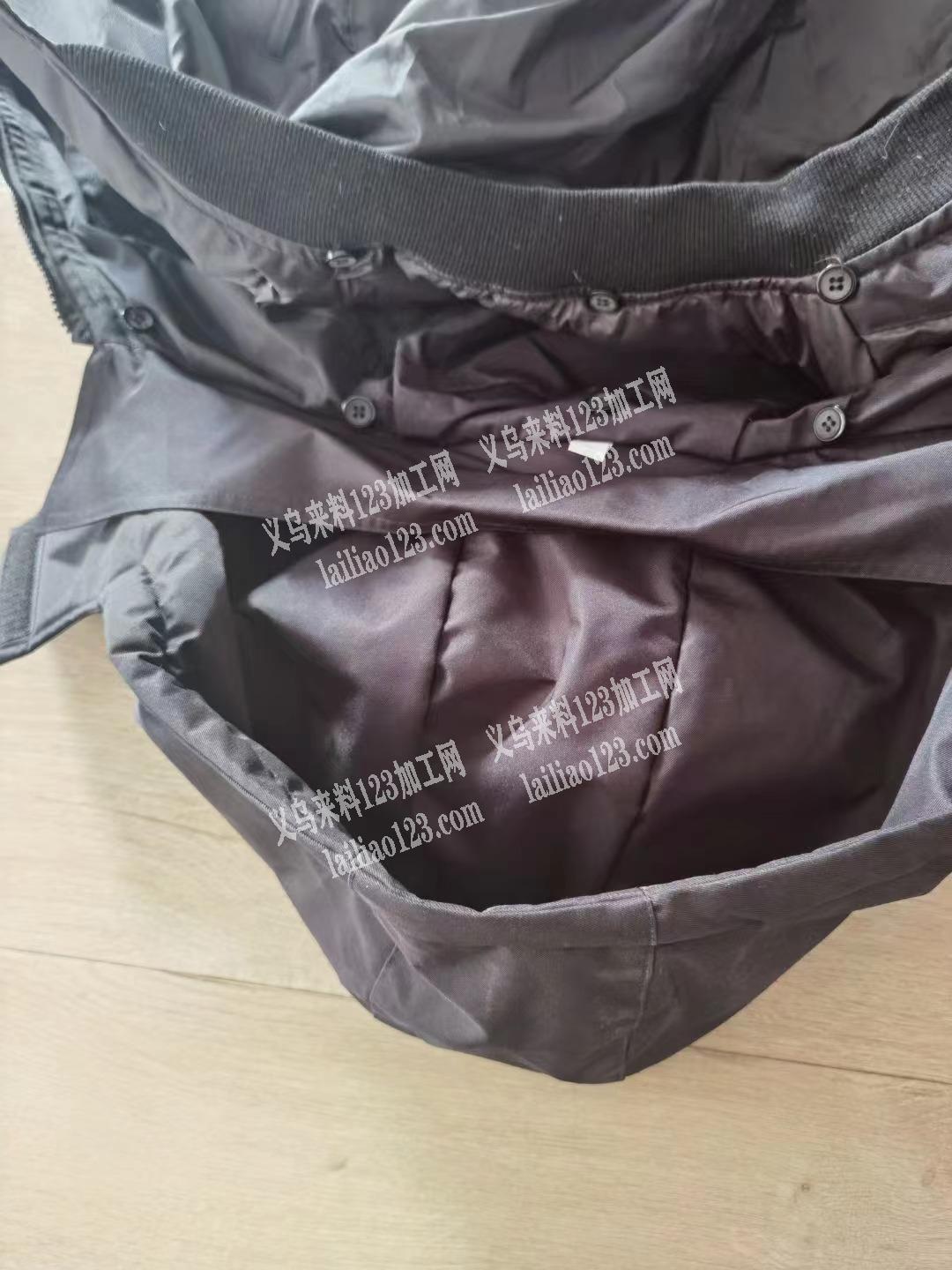 如图羽绒服外发加工，长年有货，有意者请联