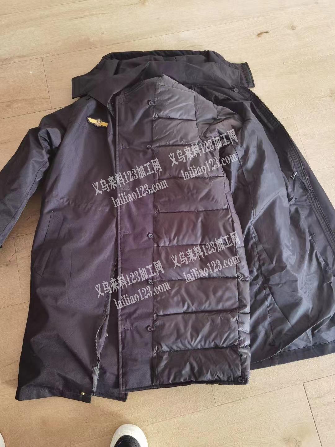 如图羽绒服外发加工，长年有货，有意者请联