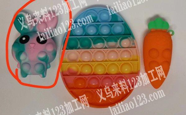 如图硅胶产品，每款一万，要一模一样工厂，