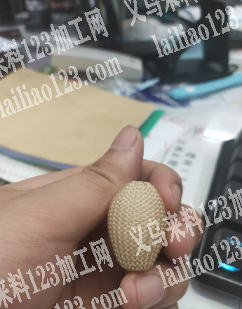 老板委托寻找：常年编织球外发加工，量大。