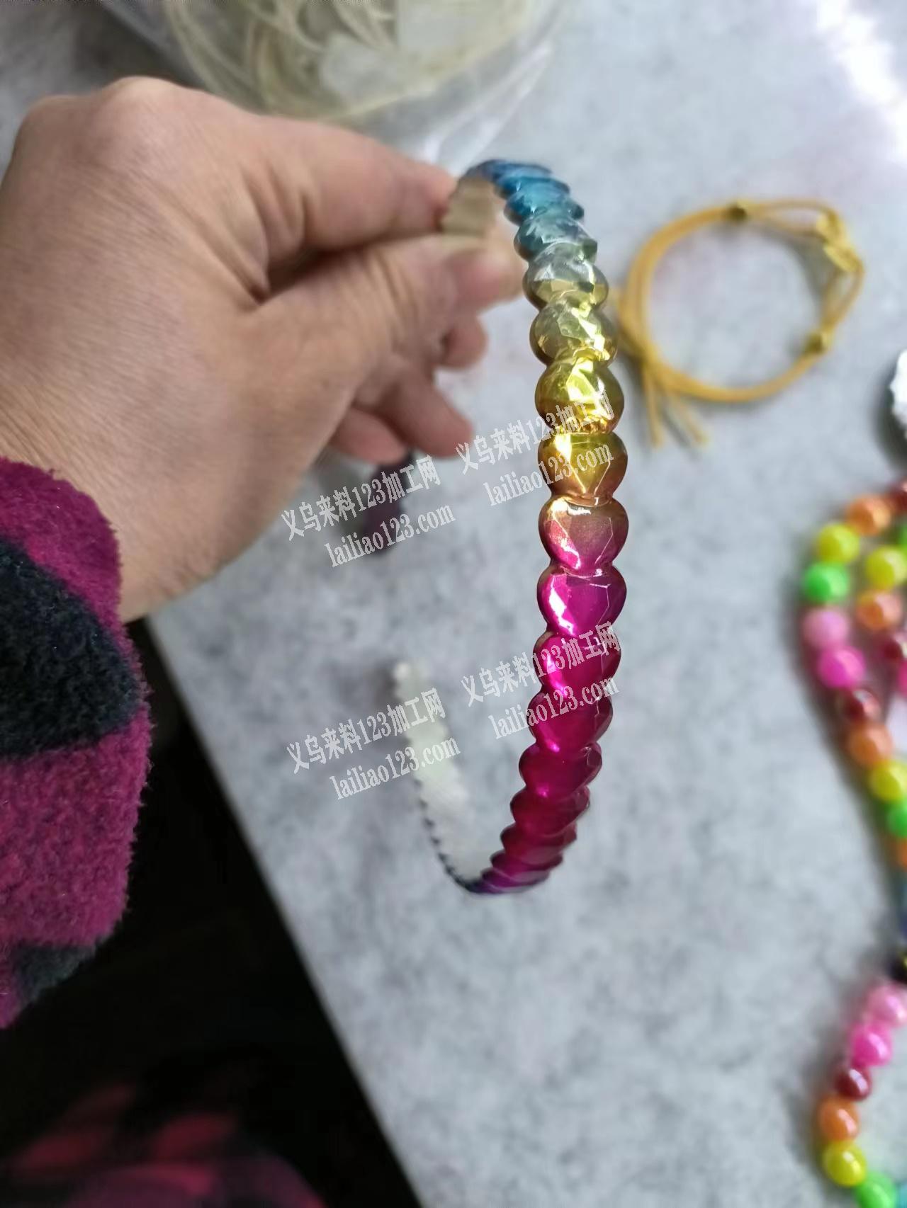 大量如图发箍订单外发，寻找厂家，电话详谈