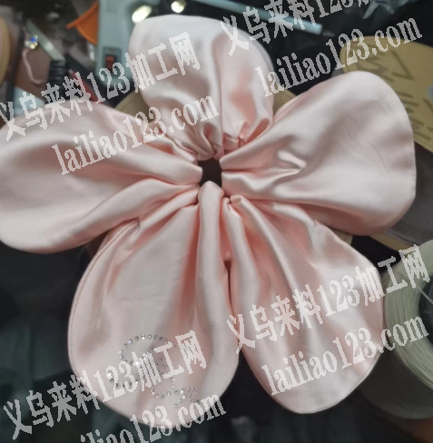 平车踩线外发加工，寻找平车加工厂，电话详