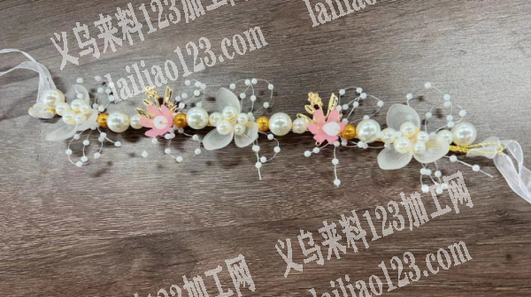 穿珠子穿配件绑花手工活外发，如图，寻找手
