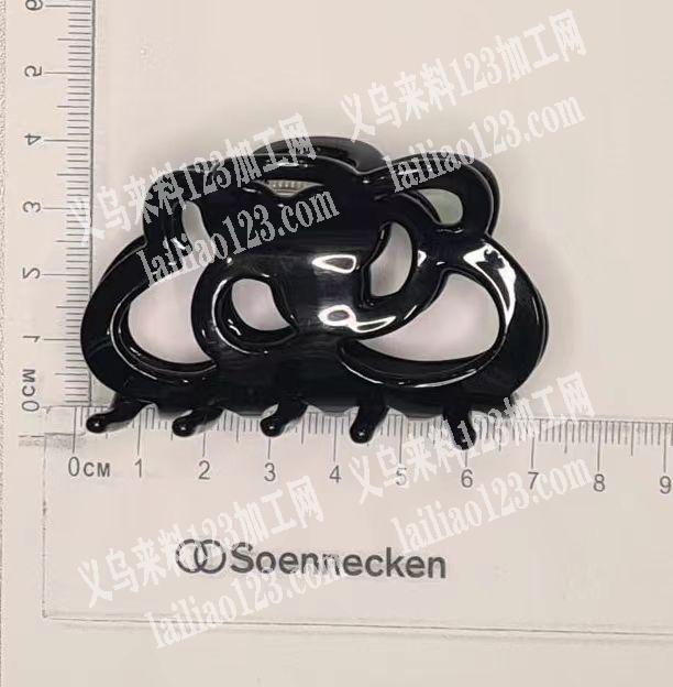 有几万个抓夹订单，寻找塑料抓夹的工厂，有