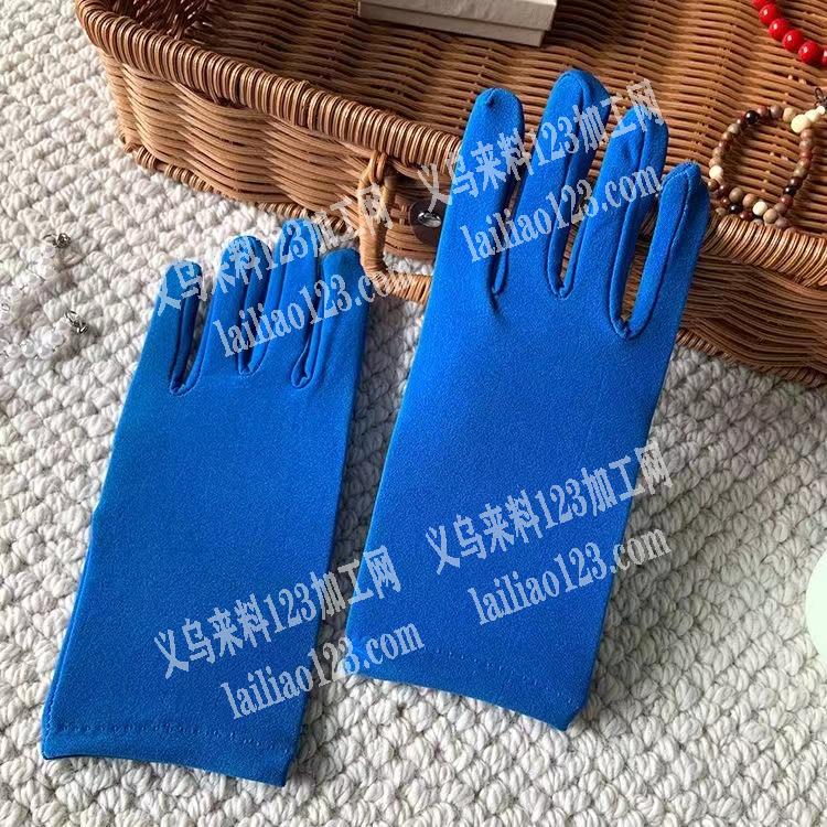 《手套外发》如图牛奶丝材料的手套，寻找专