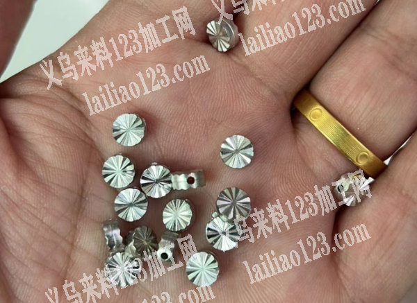 40万个订单，如图，寻找厂家，塑料的亚克
