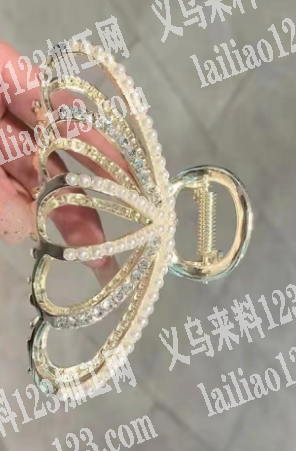 爆款抓夹成品订单，这样的有工厂有做的吗，