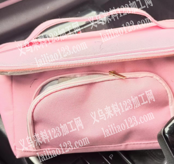 寻找有空专业做化妆包的箱包工厂。如图。能