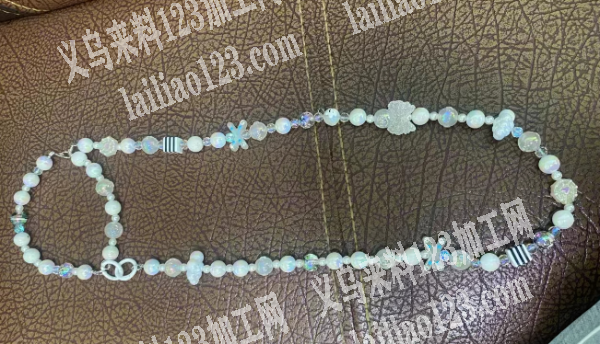 大量简单串珠项链成品订单，如图，寻找专业