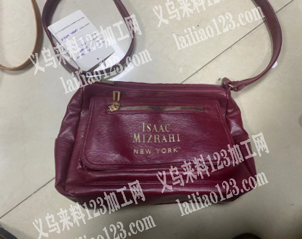 寻找做这款箱包的工厂，这个女士背包，要东