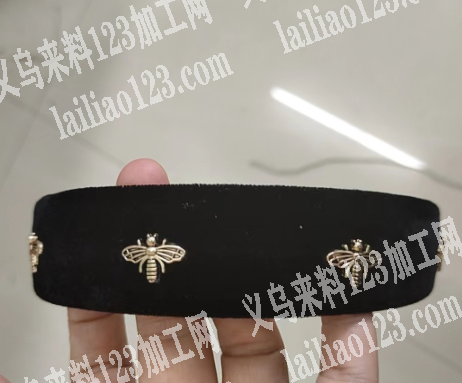 发箍粘配件手工活，这样的金属配件粘到发箍