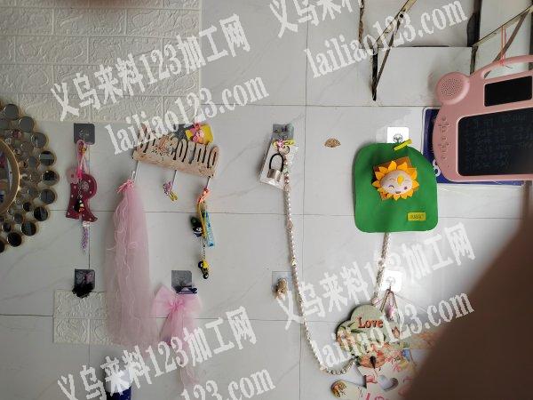 承接各种手工胶枪，胶水，包装，挂圈，串珠