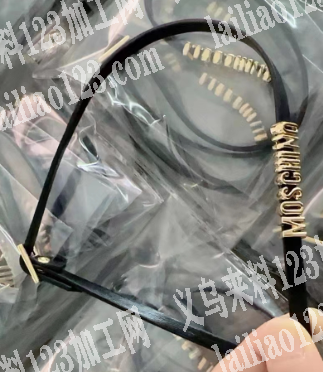 大量皮绳项链订单，寻找专业做的工厂，如图