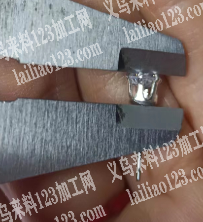 寻找锆石供应商，如图，5个大，