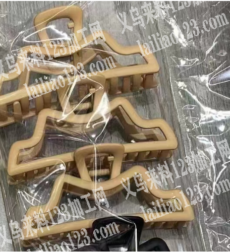 头饰塑料饰品外发喷漆，寻找喷漆的加工厂，