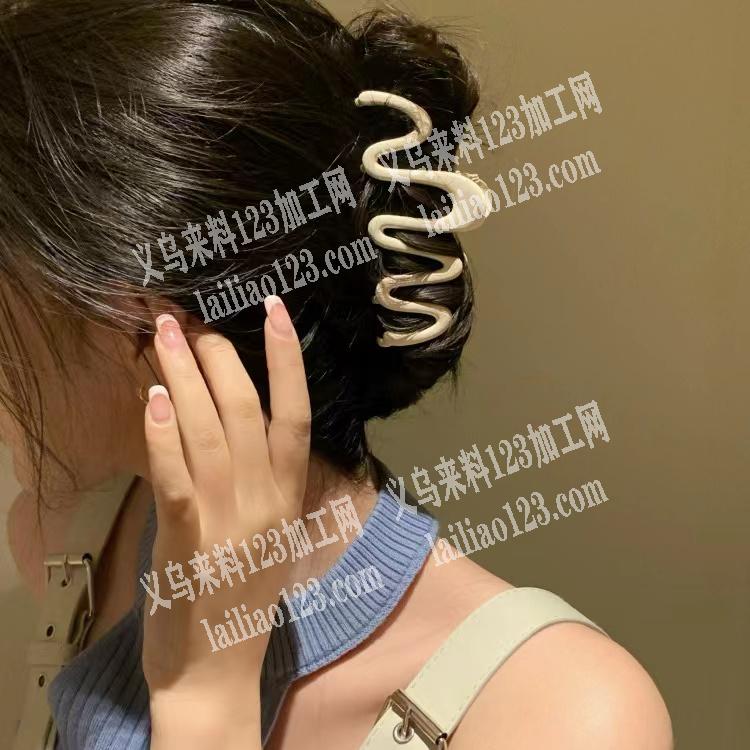 注塑头饰的工厂联系我，有订单，有订单寻找