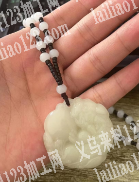 找如图项链吊坠厂家，如图这款，谁家有做？