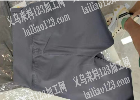 短裤外发加工《四针六线反贴条加工》如图，