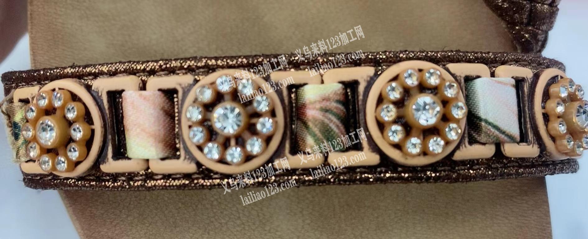找这款配件，塑料的，类似的也可以，有的请