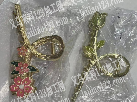 合金抓夹压铸翻砂的订单，如图，找找这两款