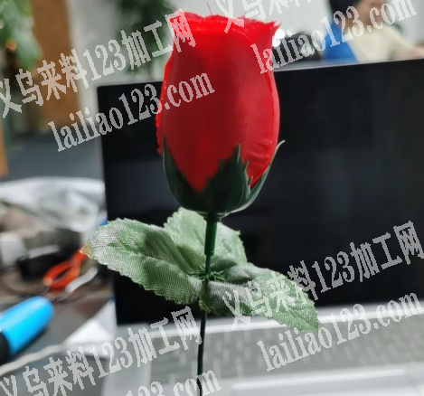 仿真单枝玫瑰花订单，如图加一片叶子的，量