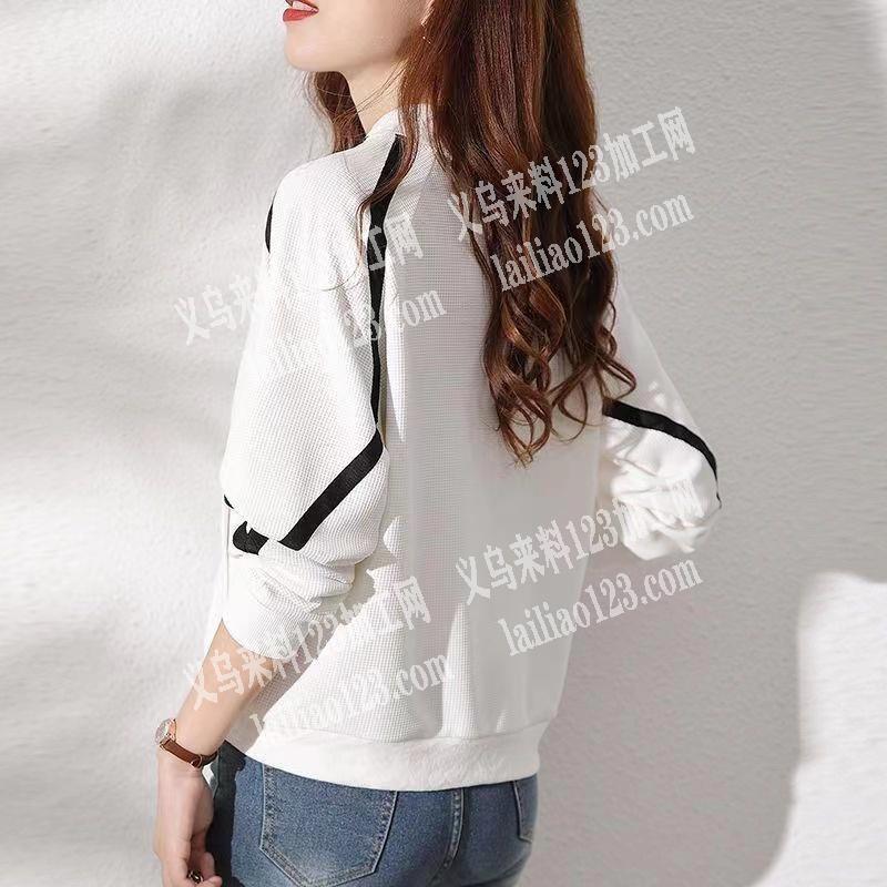 寻找服装成品工厂，如图，服装厂家联系我详