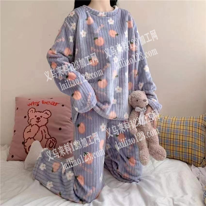 如图这些款服装，谁家有做？有这款货的联系