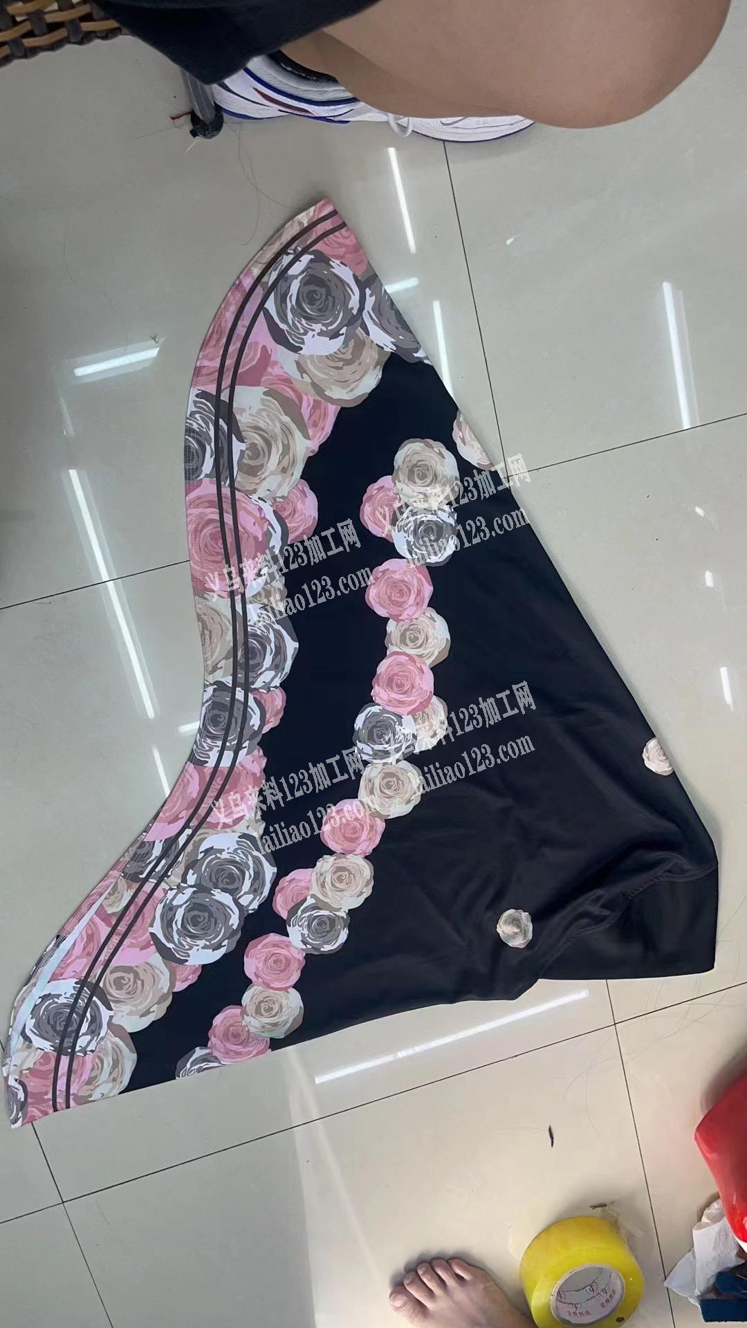 如图，这个头套谁会做1万件，能做的联系详