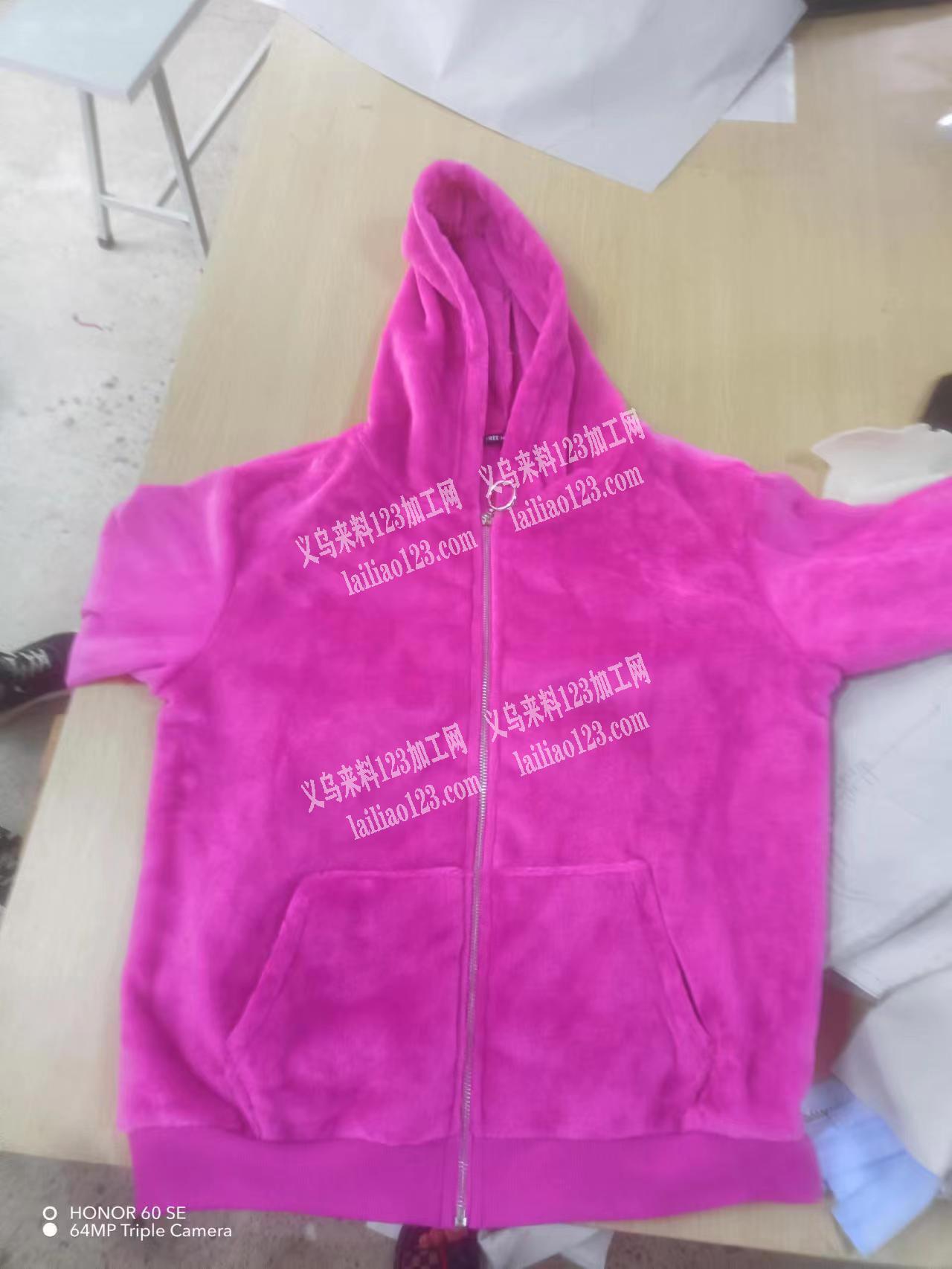 大量衣服外发加工《量大，长期有货》款式不