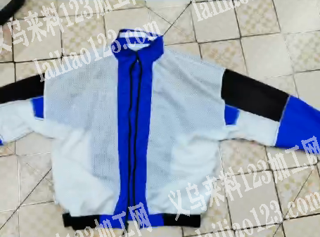 15500件服装外发加工。如图，九月初上
