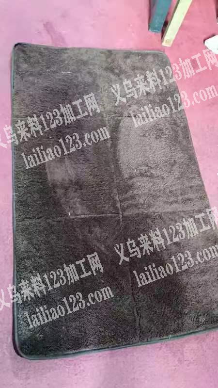 垫子包边和压3条线，2.5块，东阳西城工