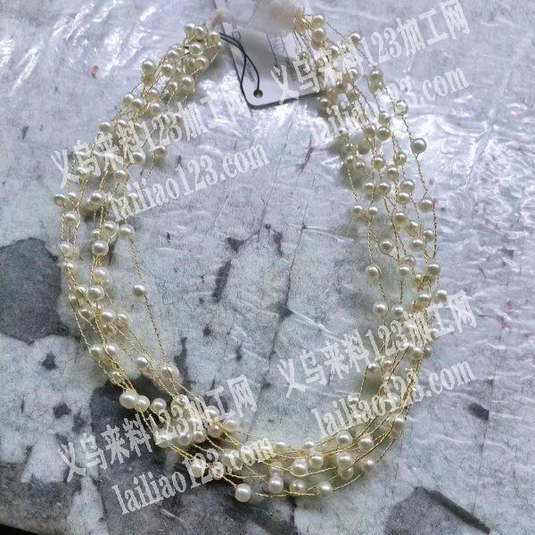 串珍珠+扭铁丝的手工活，编织成这个项链会
