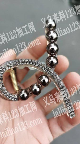 枪黑色半面珠10个的大小，要现货1万个联