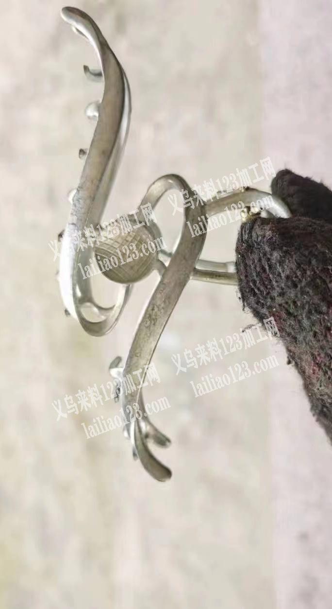 合金抓夹压铸订单，寻找有钢模的加工厂，能